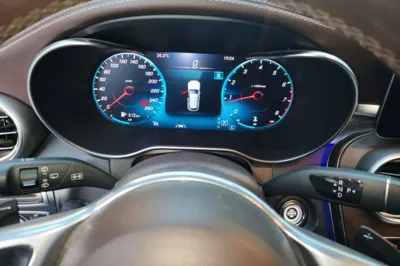 Mercedes-Benz GLC 2020, 104000 км, за 26722 USD - фото 11