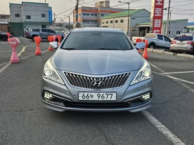 Hyundai Grandeur 2015, 91221 км, за 5616.12 USD