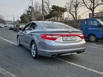 Hyundai Grandeur 2015, 91221 км, за 5616.12 USD - фото 6