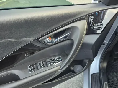 Hyundai Grandeur 2015, 91221 км, за 5616.12 USD - фото 17