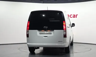 Hyundai Staria 2022, 33025 км, за 15142.71 USD