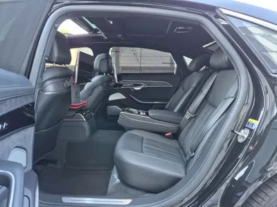 Audi A8 2023, 14901 км, за 60955.76 USD - фото 7