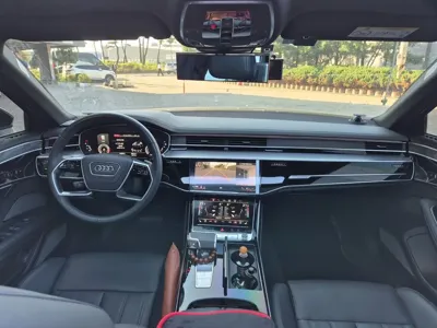 Audi A8 2023, 14901 км, за 60955.76 USD - фото 10