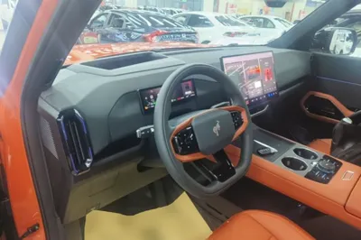 Ford Bronco 2026, 1700 км, за 34772 USD - фото 21