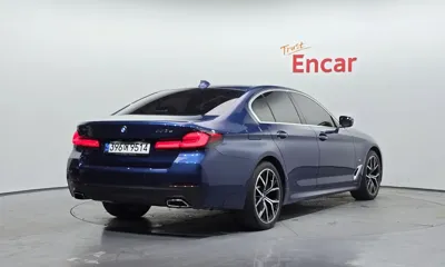 BMW 5-Series 2021, 30341 км, за 26483.42 USD