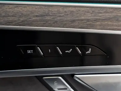 Audi A8 2020, 58000 км, за 48156.47 USD - фото 20