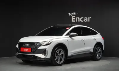 Audi Q4 e-tron · 2023 год