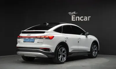 Audi Q4 e-tron 2023, 20202 км, за 28928.03 USD