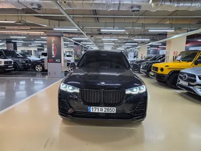BMW X7 · 2022 год