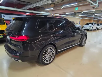 BMW X7 2022, 77000 км, за 47887.19 USD - фото 4