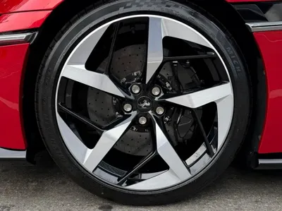 Ferrari 12 Cilindri 2025, 920 км, за 571090.99 USD