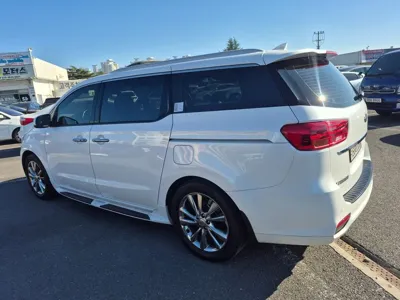 Kia Canival 2020, 80800 км, за 12936.35 USD