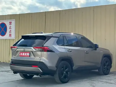 Toyota RAV4 2020, 80000 км, за 16178.21 USD - фото 7
