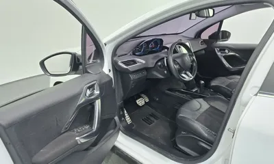 Peugeot 2008 2015, 178733 км, за 2015.21 USD - фото 10