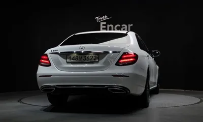 Mercedes-Benz E-Class 2020, 35748 км, за 21127.21 USD