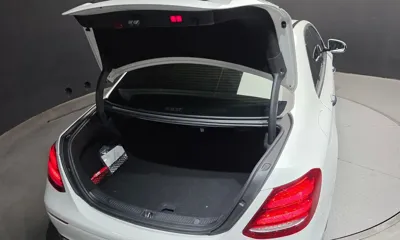 Mercedes-Benz E-Class 2020, 35748 км, за 21127.21 USD - фото 20