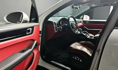 Porsche Cayenne 2019, 39758 км, за 48761.14 USD - фото 12