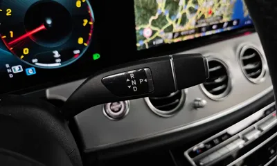 Mercedes-Benz E-Class 2021, 67592 км, за 21327.29 USD - фото 9