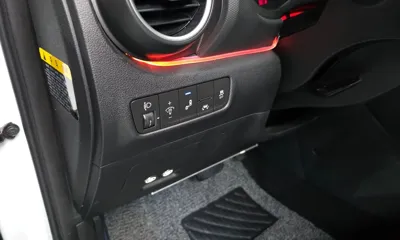 Hyundai Kona 2018, 102949 км, за 8444.38 USD - фото 32