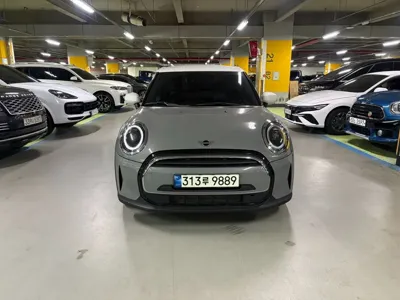 MINI Cooper 2022, 79918 км, за 12703.59 USD