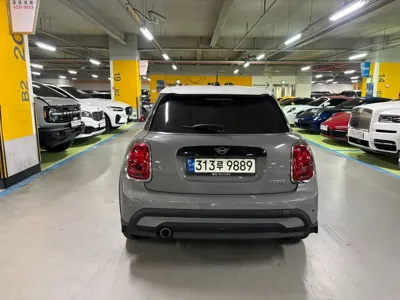 MINI Cooper 2022, 79918 км, за 12703.59 USD