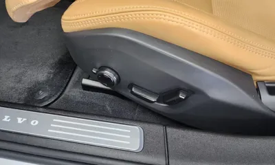 Volvo S90 2023, 39456 км, за 27349.08 USD - фото 32