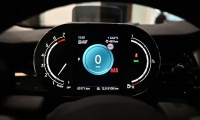 MINI Cooper 2024, 3162 км, за 16251.7 USD - фото 8