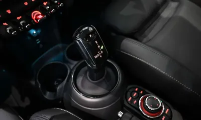 MINI Cooper 2024, 3162 км, за 16251.7 USD - фото 9