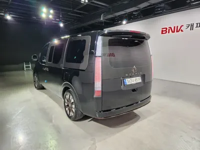Hyundai Staria 2023, 114242 км, за 21031.54 USD