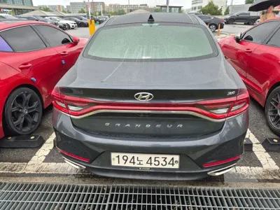 Hyundai Grandeur 2018, 194620 км, за 7351.69 USD