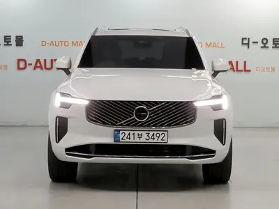 Volvo XC90 2026, 5213 км, за 64329.79 USD