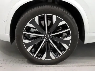Volvo XC90 2026, 5213 км, за 64329.79 USD