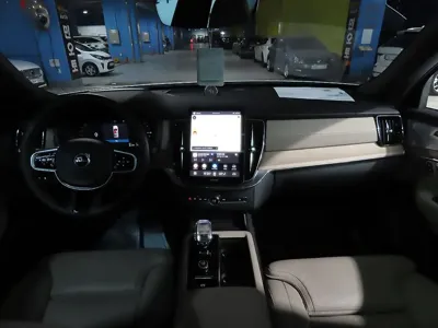 Volvo XC90 2026, 5213 км, за 64329.79 USD - фото 7