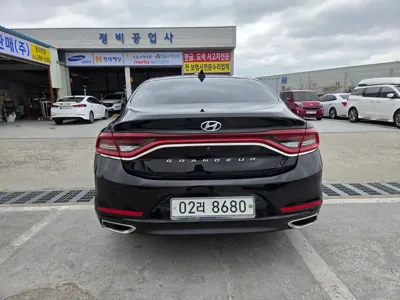 Hyundai Grandeur 2018, 139928 км, за 8131.68 USD