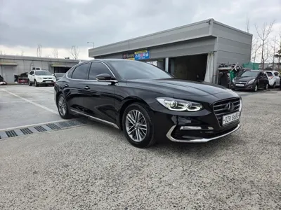Hyundai Grandeur 2018, 139928 км, за 8131.68 USD