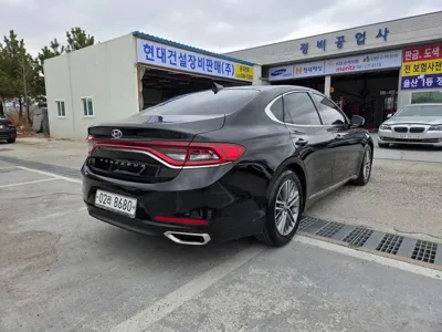 Hyundai Grandeur 2018, 139928 км, за 8131.68 USD