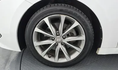 Hyundai Grandeur 2016, 170753 км, за 5534.93 USD
