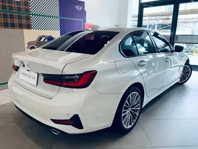 BMW 3 Series 2020, 41000 км, за 17186.25 USD