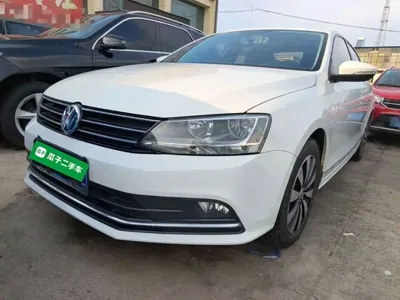 Volkswagen Sagitar 2016, 138700 км, за 4707.14 USD