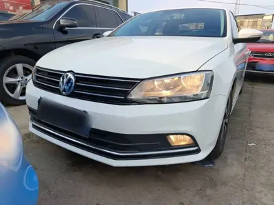 Volkswagen Sagitar 2016, 138700 км, за 4707.14 USD