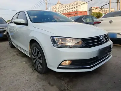 Volkswagen Sagitar 2016, 138700 км, за 4707.14 USD