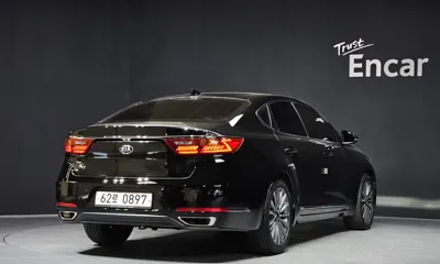 Kia K7 2016, 92680 км, за 7794.32 USD