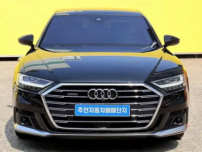 Audi A8 · 2021 год