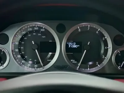 Aston Martin DB9 2013, 70000 км, за 55580.01 USD - фото 24