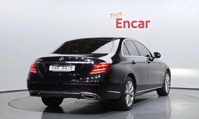 Mercedes-Benz E-Class 2019, 47953 км, за 20477.14 USD