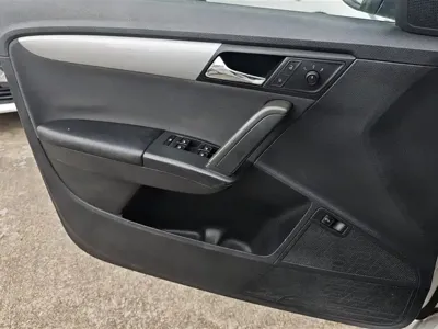 Volkswagen Lavida 2016, 114500 км, за 3384.28 USD - фото 7