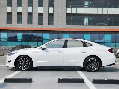 Hyundai Sonata 2020, 65682 км, за 13651.43 USD
