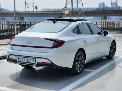Hyundai Sonata 2020, 65682 км, за 13651.43 USD