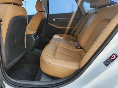 Hyundai Sonata 2020, 65682 км, за 13651.43 USD - фото 10