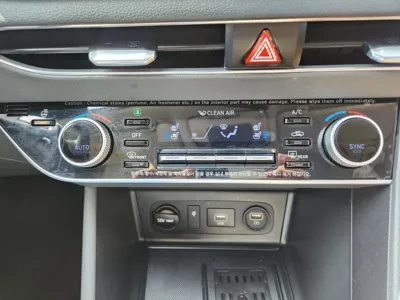 Hyundai Sonata 2020, 65682 км, за 13651.43 USD - фото 16